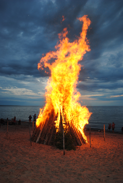 Finnish Traditions Celebrated Locally During Midsummer Or Juhannus finnish-traditions-celebrated-locally-during-midsummer-or-juhannus